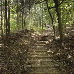 福山登山道 歴史広場口