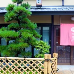 ホテル楽々庵