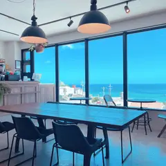Ocean view cafe "89Coffee"