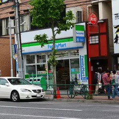 ファミリーマート 高田馬場早稲田通り店