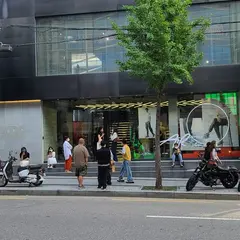 Nike SNKRS Hongdae