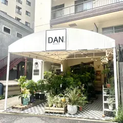 DAN.