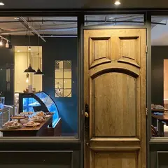 カフェのある暮らしとお菓子のお店