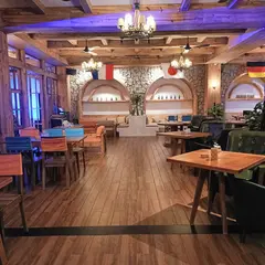 Lounge Beach Bar & Restaurant