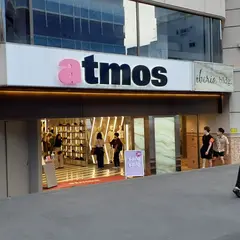 atmos pink flagship Harajuku