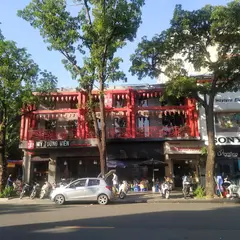Tư Lùn Phở Bò