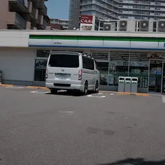 ファミリーマート 神戸湊町店