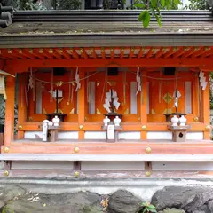 満足稲荷神社境内社 猿田彦大神・天照大御神・大国主大神