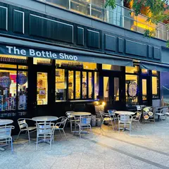 YELLOW APE CRAFT "The Bottle Shop & The Kitchen"