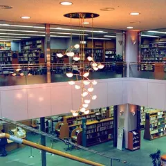 市立中央図書館