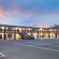 Red Feather Lodge
