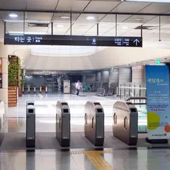ノドゥル駅