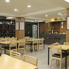 ヘウンデ ソムンナンサムゲタン(해운대소문난삼계탕)