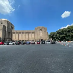 絵画館駐車場
