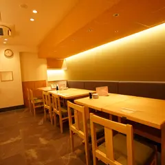 ひなと丸 東京駅店（八重北食堂）