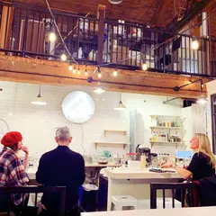 sankaku onigiri cafe & bar