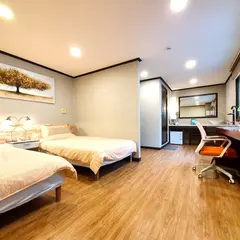 リュウ ゲストハウス 江南