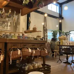 Shop and Cafe CROP（クロップ）