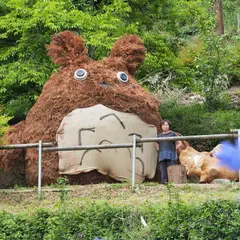 どんぐり山のトトロ