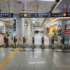 Yangjae station