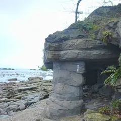 義経岩