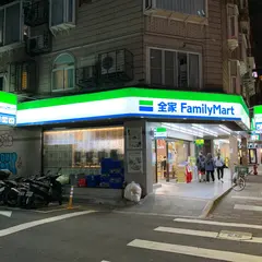 ファミリーマート