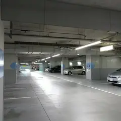 アジア太平洋インポートマート 地下駐車場