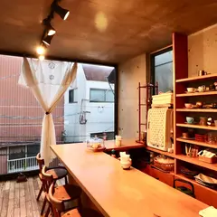 炭火煎珈琲と紅茶の店 KUNUGI
