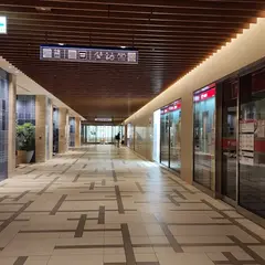 日本橋三井ビル内郵便局