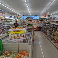 ファミリーマート 大府東海インター店