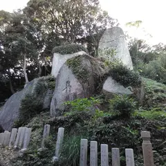 岩上神社