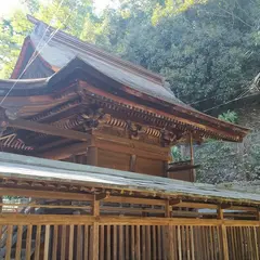 山梨岡神社 本殿(国指定重要文化財)