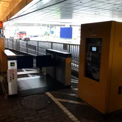 六本木ヒルズ バイク駐輪場