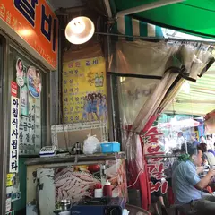 南大門生炭火カルビ