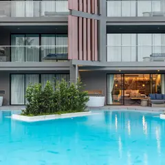 LA VELA KHAO LAK