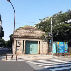 京成電鉄旧博物館動物園駅駅舎