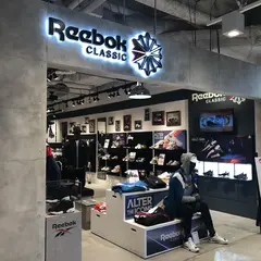 Reebok Classic Store HEP FIVE