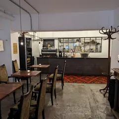 CAFE ET VIN Salutane(サルタン)