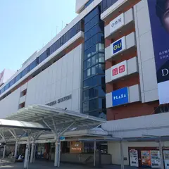 ユニクロ 静岡パルシェ店