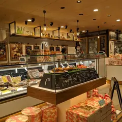 シーキューブ 阪神梅田店