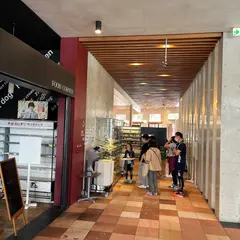 西南クロスプラザ