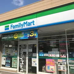 ファミリーマート 能都宇出津店