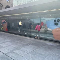Apple Piazza Liberty