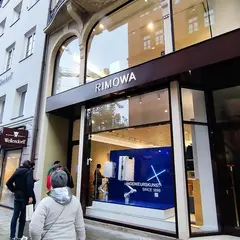 RIMOWA