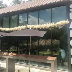 สวนกู เดอะคาเฟ่ by กูโรตีชาชัก