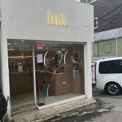inA 인에이 한남 스토어