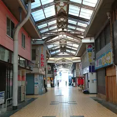 ニッポンレンタカー ＪＲ和歌山駅中央口南 営業所