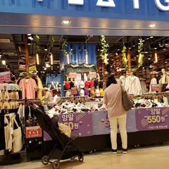 ダイソー スターフィールド高陽店