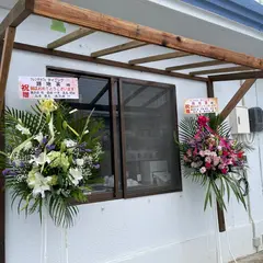 フレンチカフェダイニング路地裏