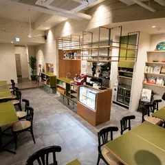 カフェ&デリ銀座ソレイユ+ Cafe & Deli Ginza SOLEIL+